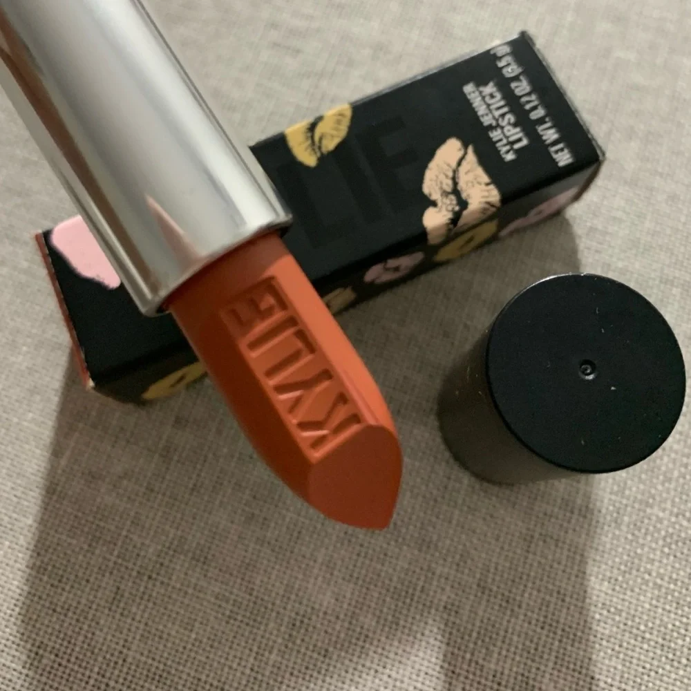 ✨💄Kylie lipstick ‘Dulce de leche new ✨